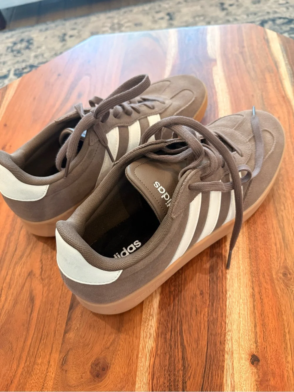 MEN'S ADIDAS BARREDA SNEAKERS
